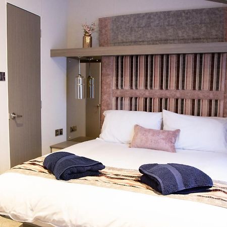 Atlas Ovation Lodge 오치터라더 외부 사진